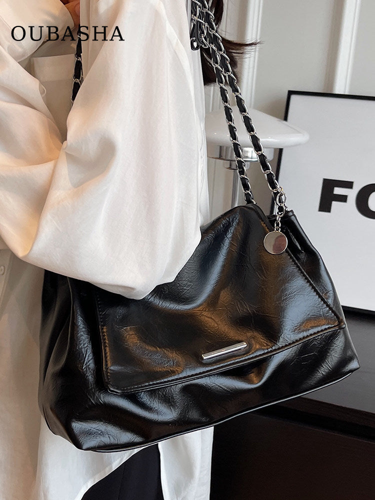Large capacity black tote bag