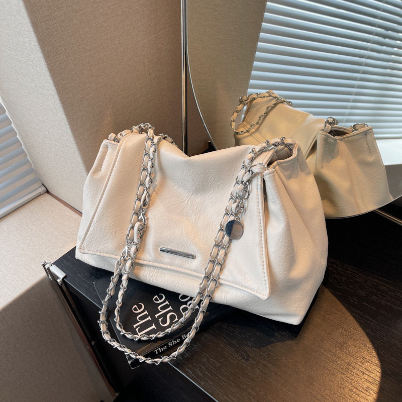 Large-capacity tote bag